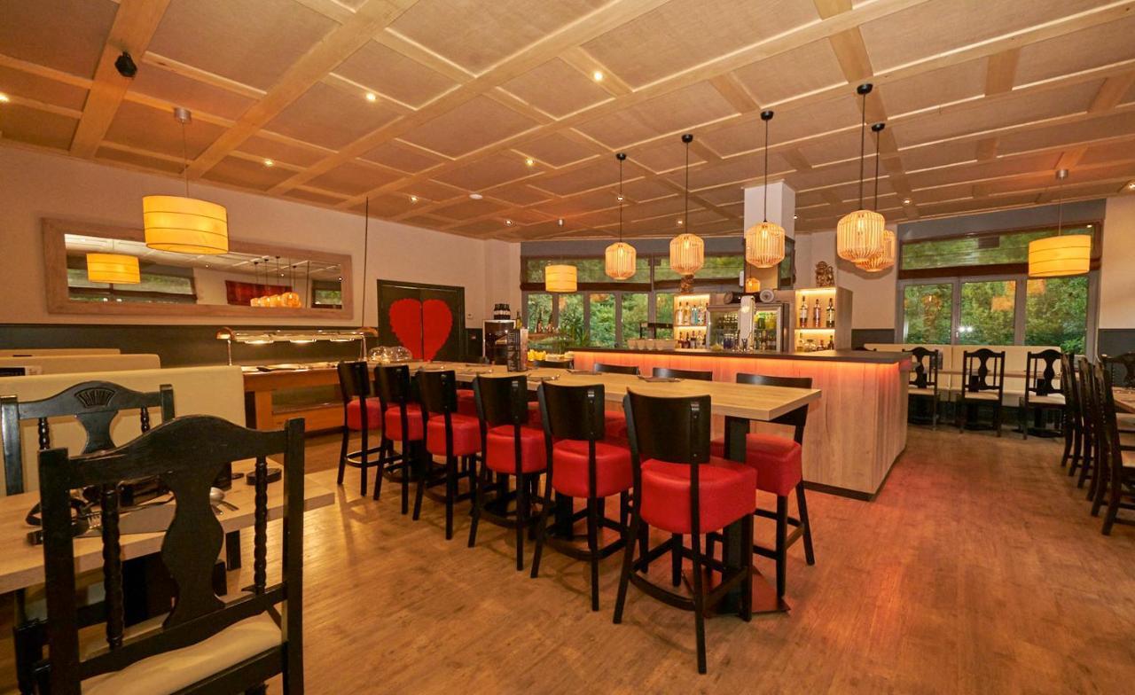 派瑞尼酒店 厄茨 外观 照片