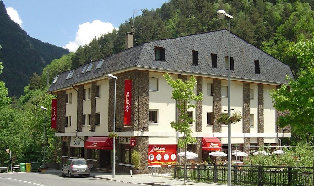 派瑞尼酒店 厄茨 外观 照片
